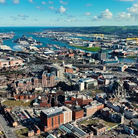 Elegant Belfast City Centre Apt Walk Everywhere Esterno foto